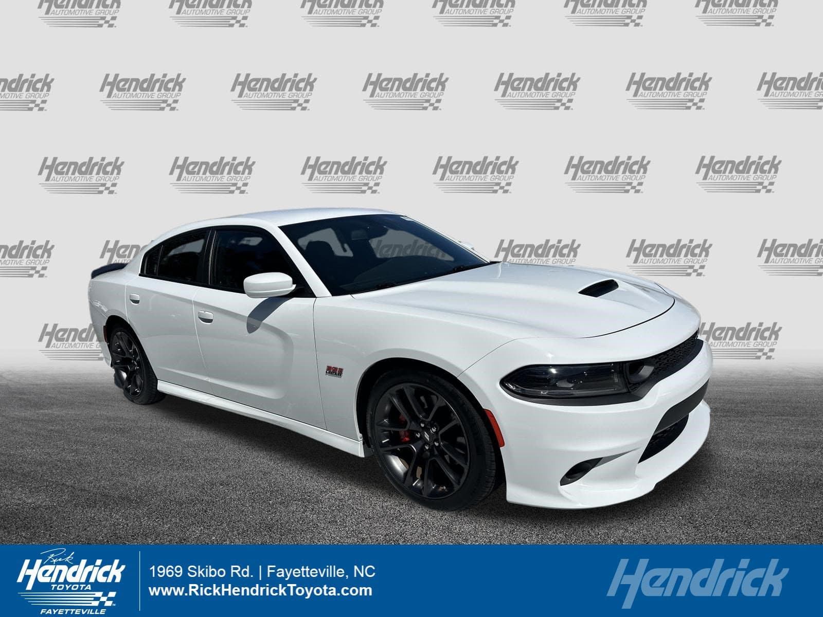 2022 Dodge Charger Scat Pack — photo 1 of 36