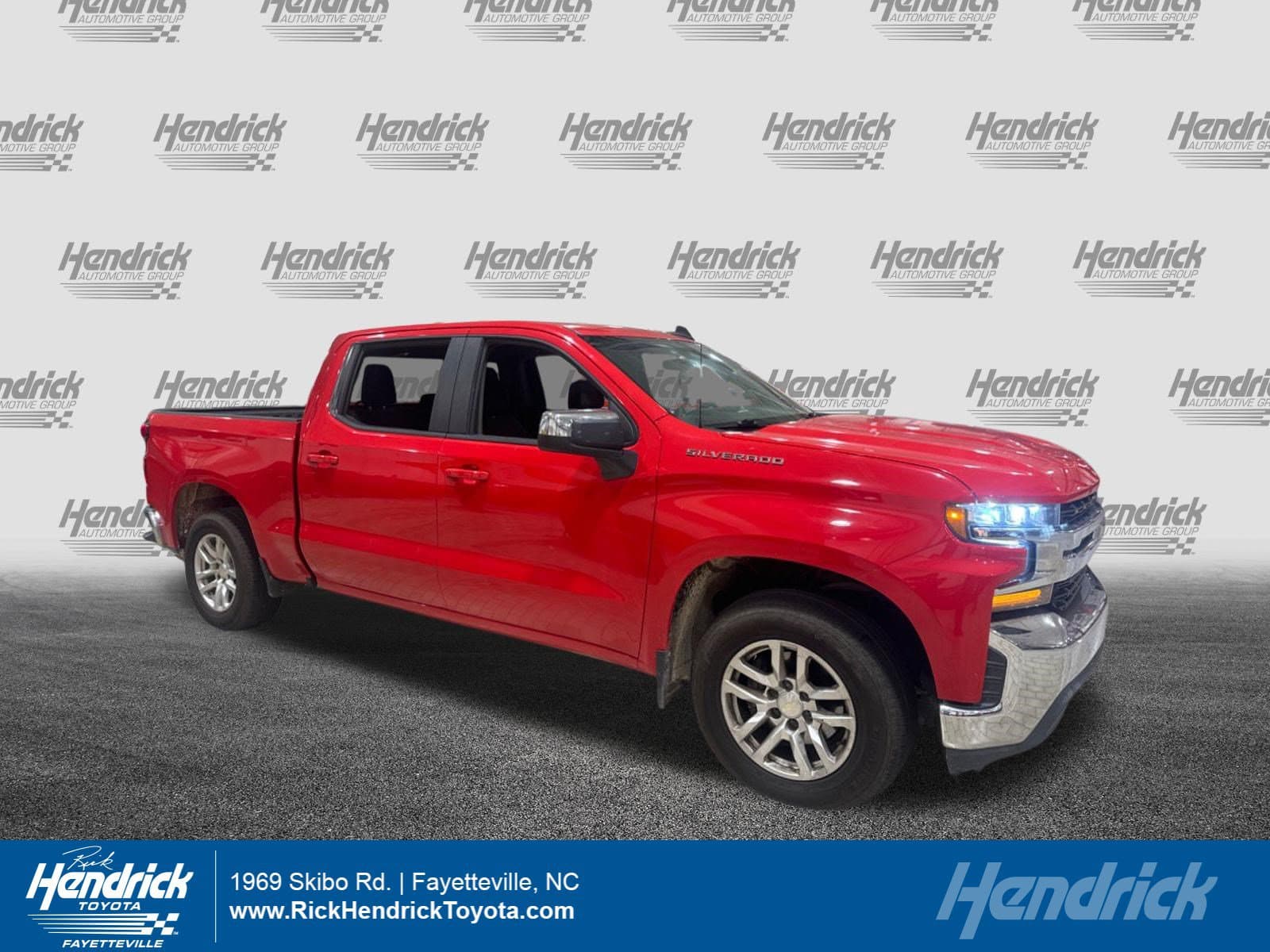 2020 Chevrolet Silverado 1500 LT — photo 1 of 11