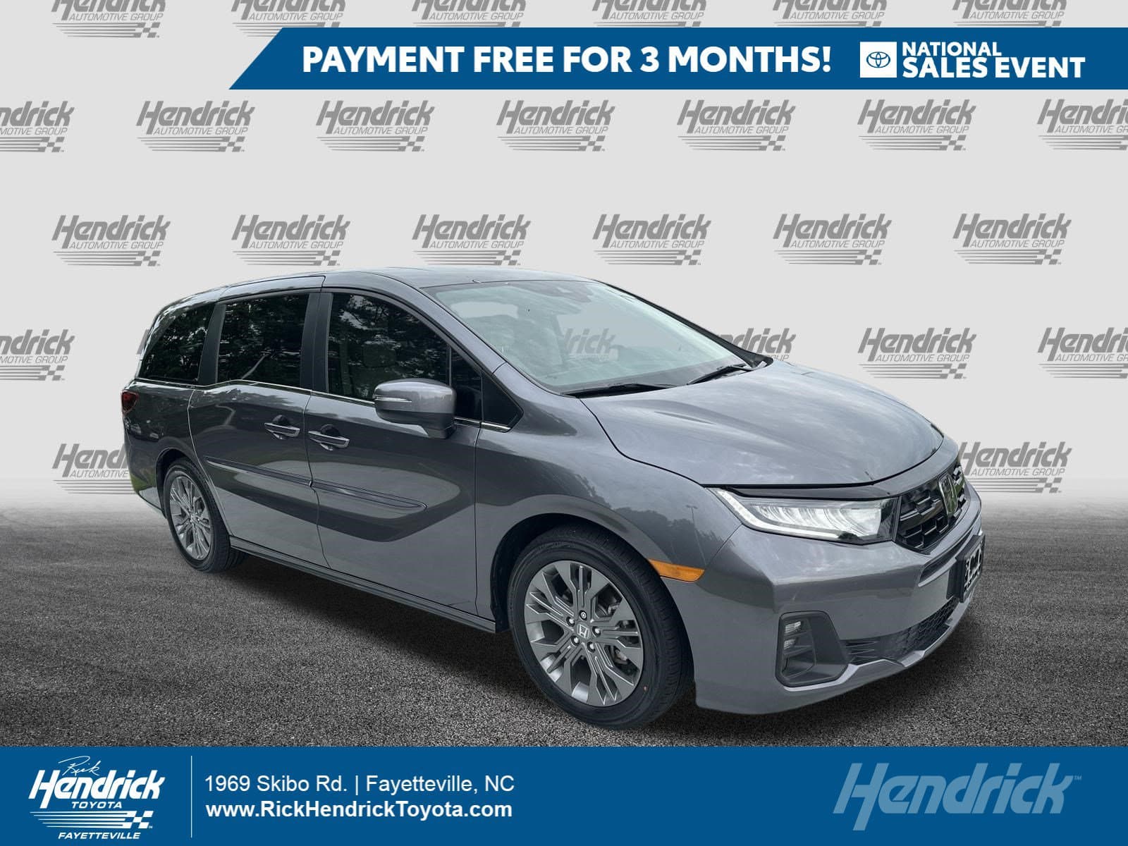 2025 Honda Odyssey Touring — photo 1 of 48