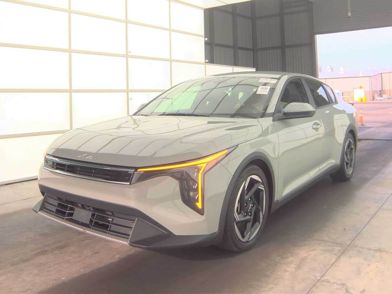 2025 Kia K4 EX — photo 1 of 15