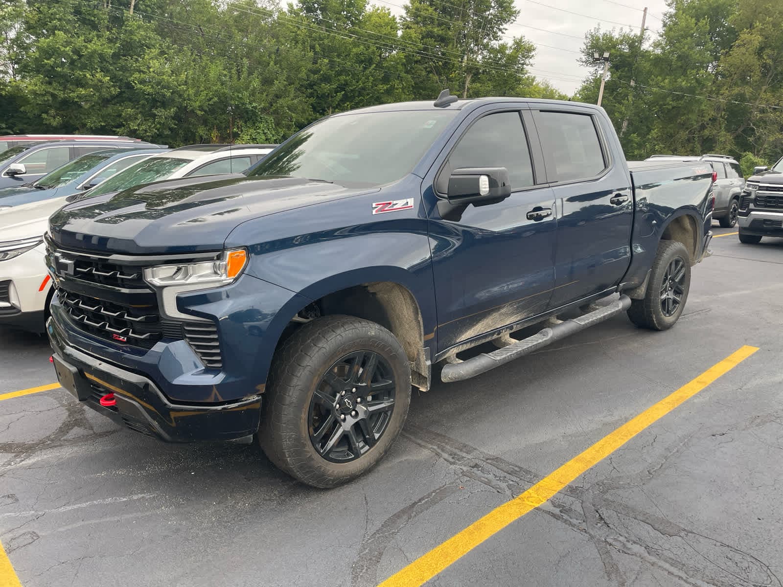 2023 Chevrolet Silverado 1500 LT Trail Boss — photo 1 of 9