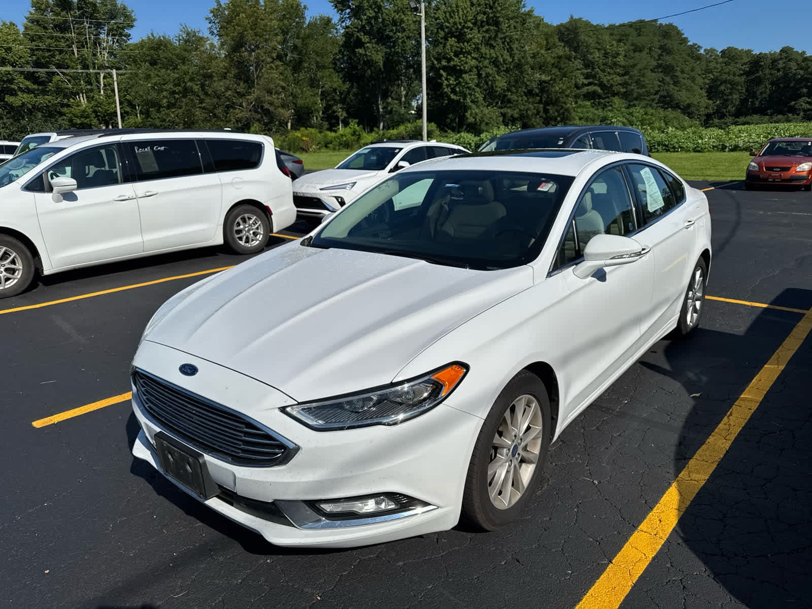 2017 Ford Fusion SE — photo 1 of 11