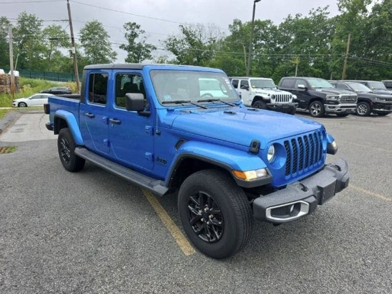 2023 Jeep Gladiator Sport S — photo 1 of 19