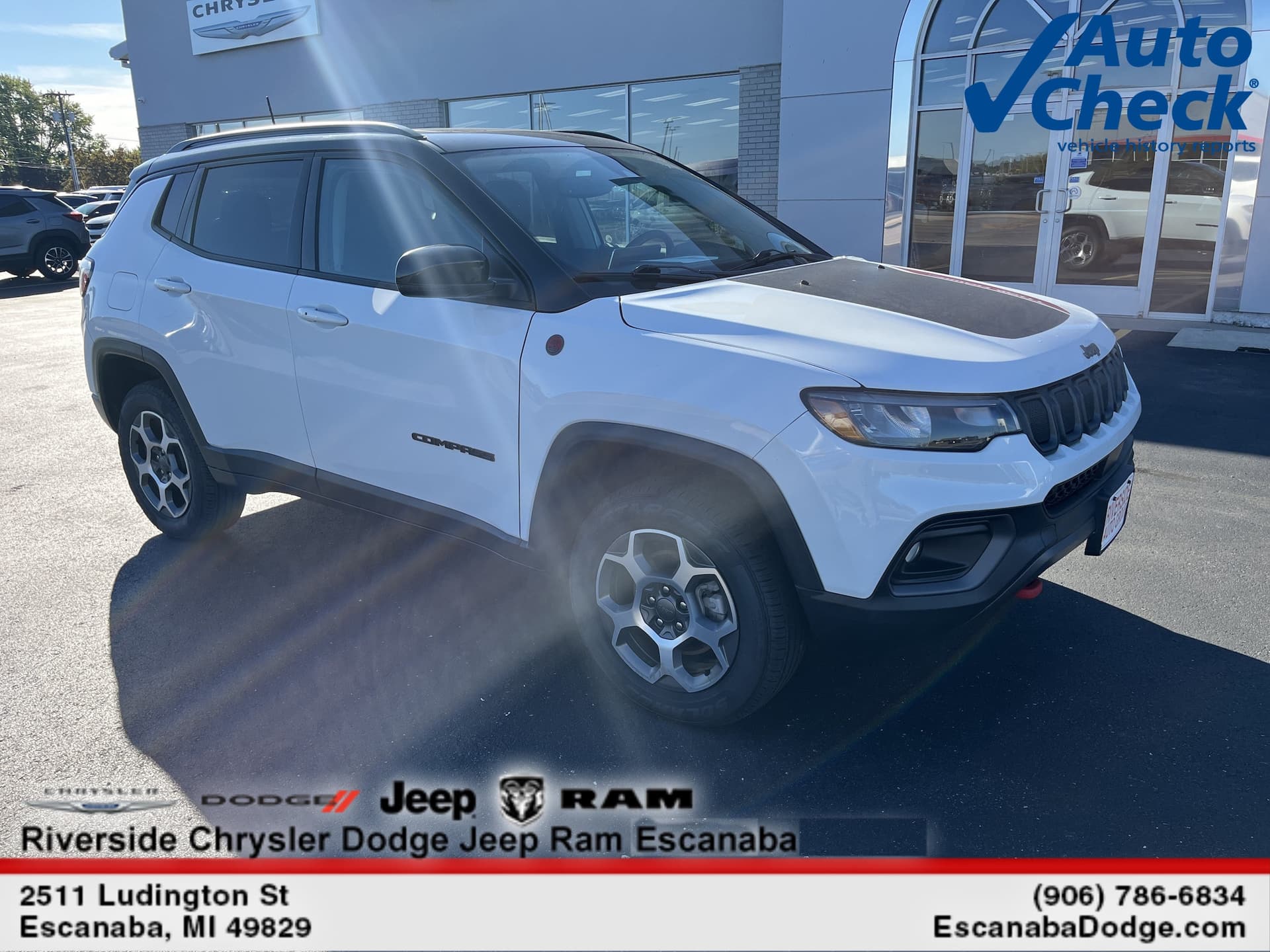 2022 Jeep Compass Trailhawk — photo 1 of 27
