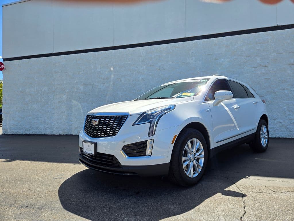 2023 Cadillac XT5 Luxury — photo 1 of 14