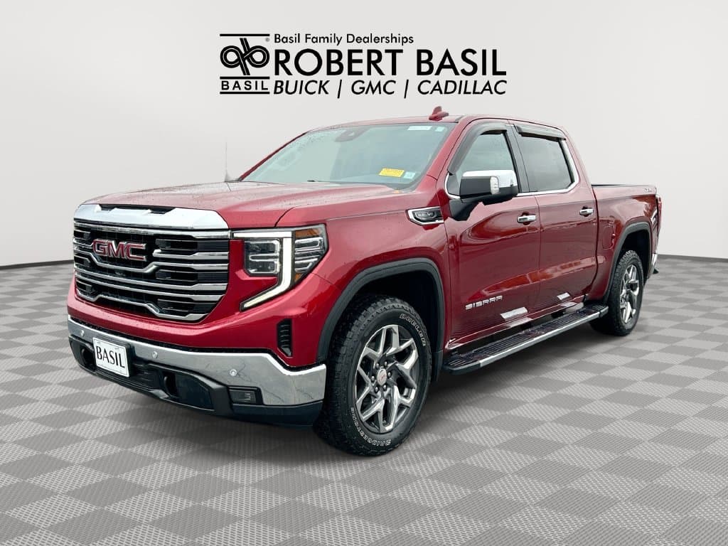 2022 GMC Sierra 1500 SLT — photo 1 of 14