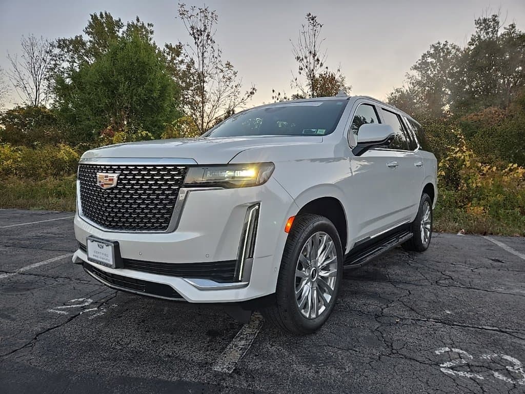 2024 Cadillac Escalade Base — photo 1 of 14