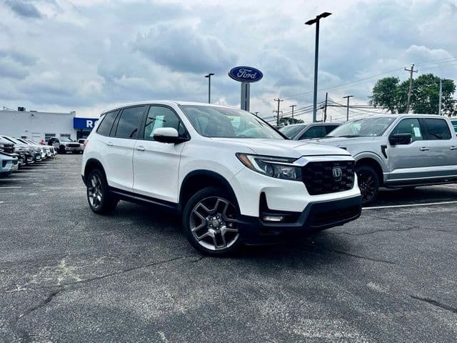 2023 Honda Passport EX-L — photo 1 of 12