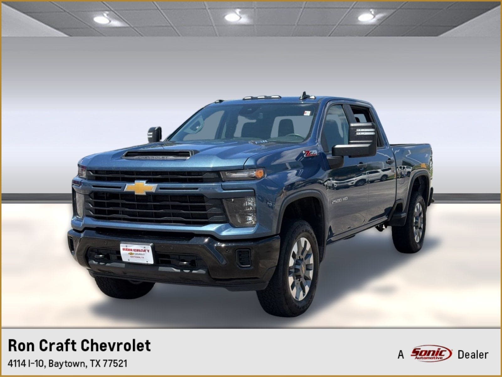 2025 Chevrolet Silverado 2500 HD Custom — photo 1 of 33