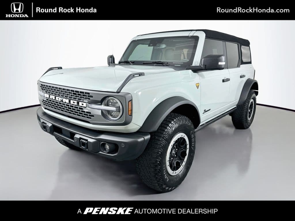 2023 Ford Bronco Base — photo 1 of 31