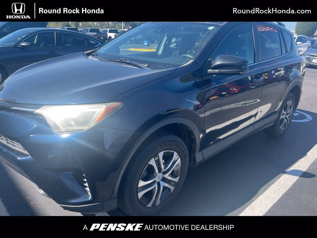 2017 Toyota RAV4 LE — photo 1 of 5