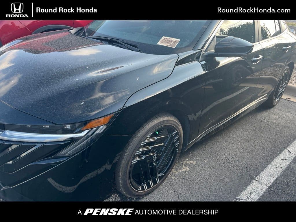 2026 Nissan Sentra SR — photo 1 of 4