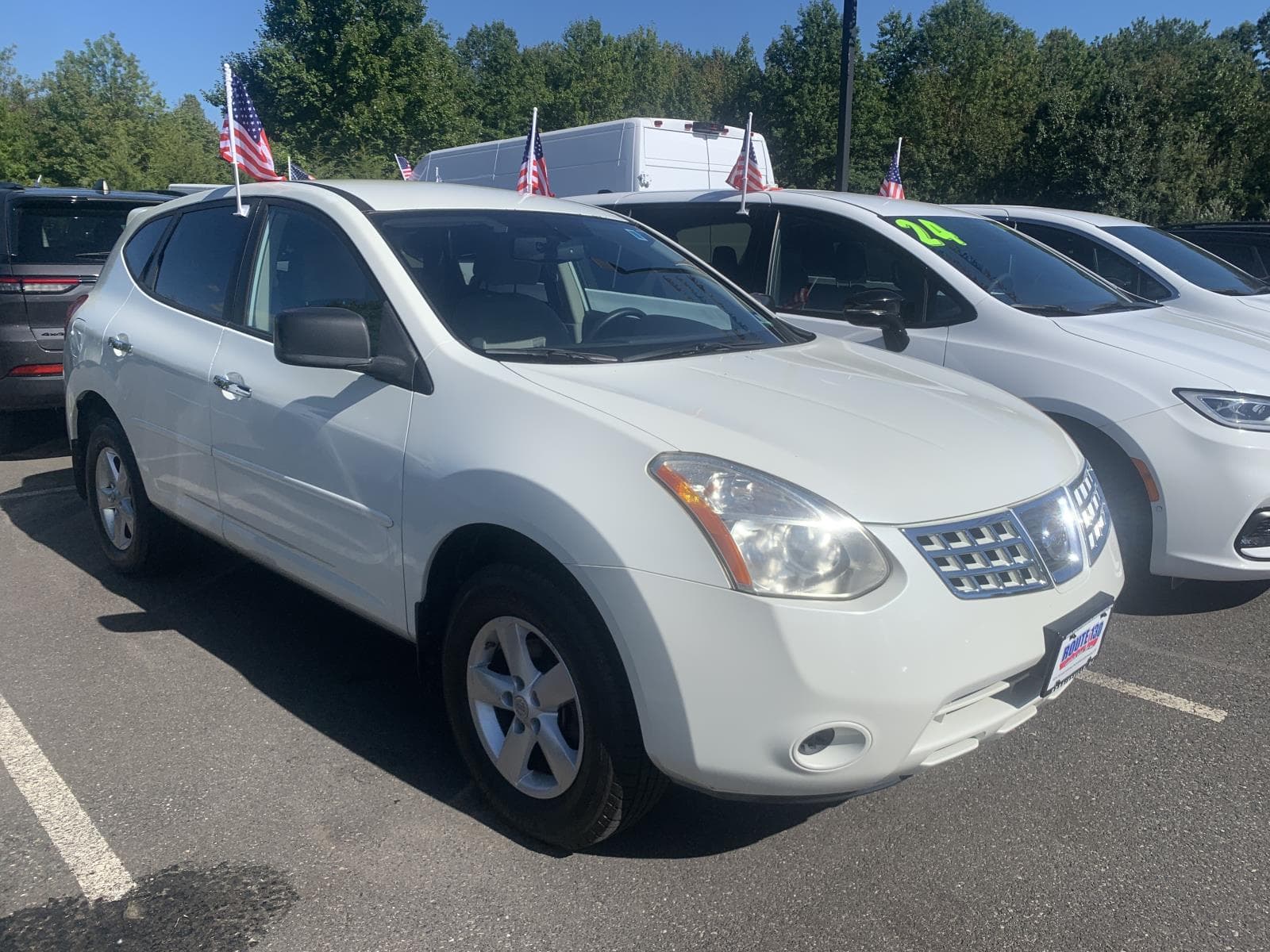 2010 Nissan Rogue S — photo 1 of 3