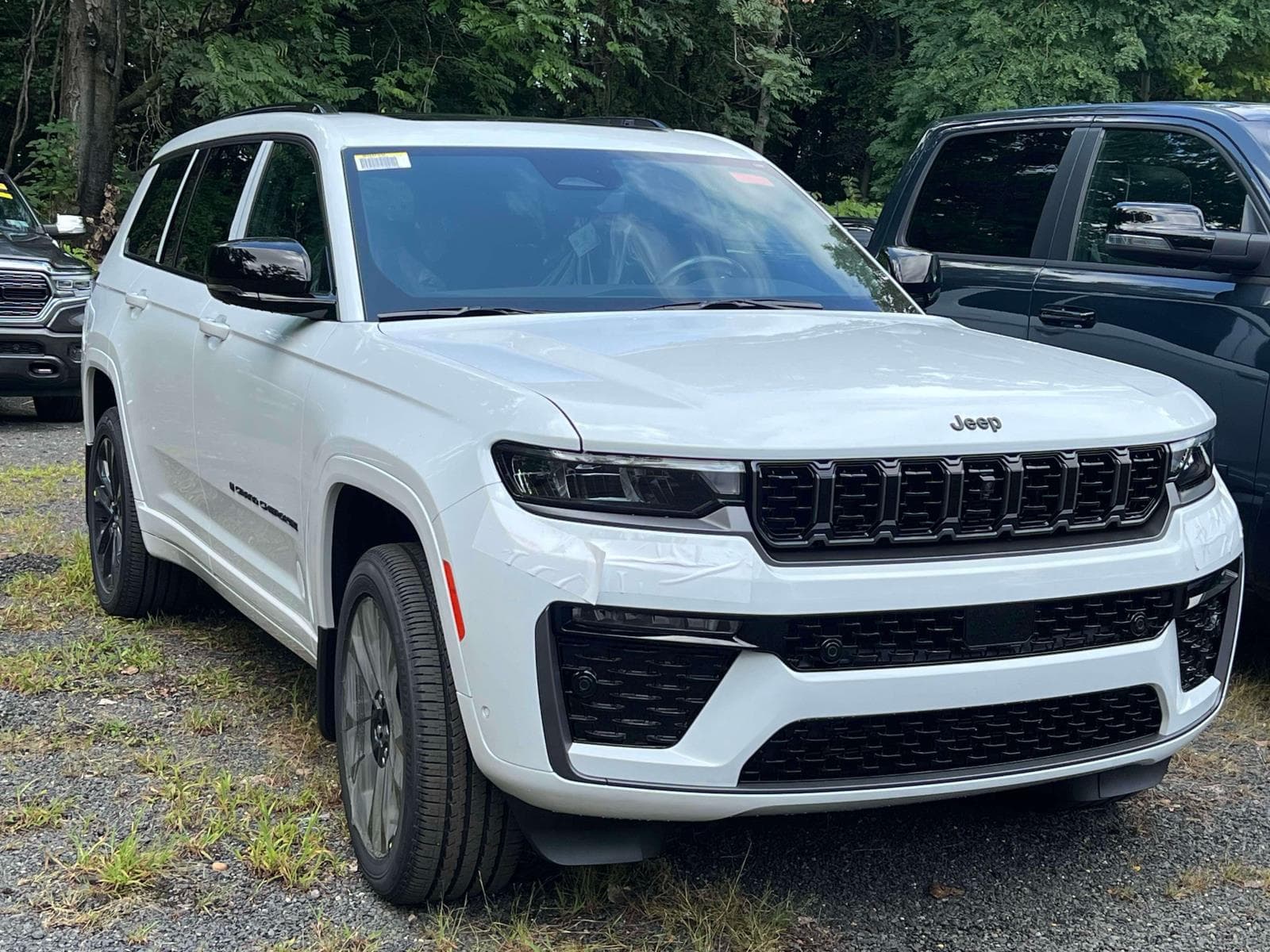 2026 Jeep Grand Cherokee L LIMITED RESERVE 4X4 — photo 1 of 39
