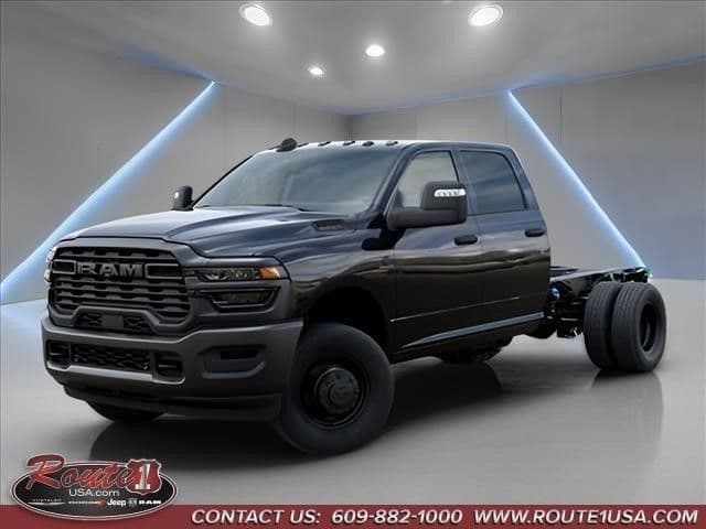 2026 RAM 3500 TRADESMAN CREW CAB CHASSIS 4X4 60' CA — photo 1 of 54