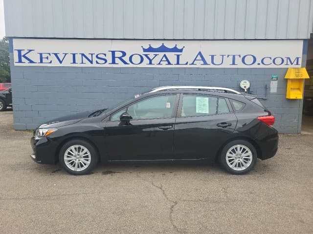 2018 Subaru Impreza Premium — photo 1 of 13