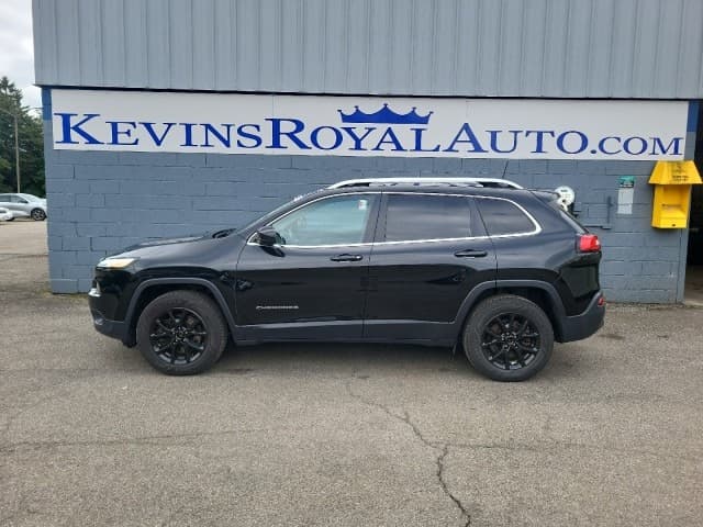 2018 Jeep Cherokee Latitude Plus 4x4 — photo 1 of 16