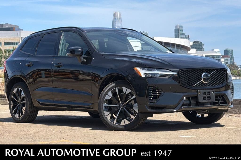 2026 Volvo XC60 plug-in hybrid T8 Plus — photo 1 of 27