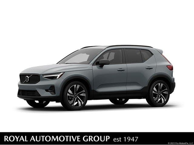 2026 Volvo XC40 Base — photo 1 of 2