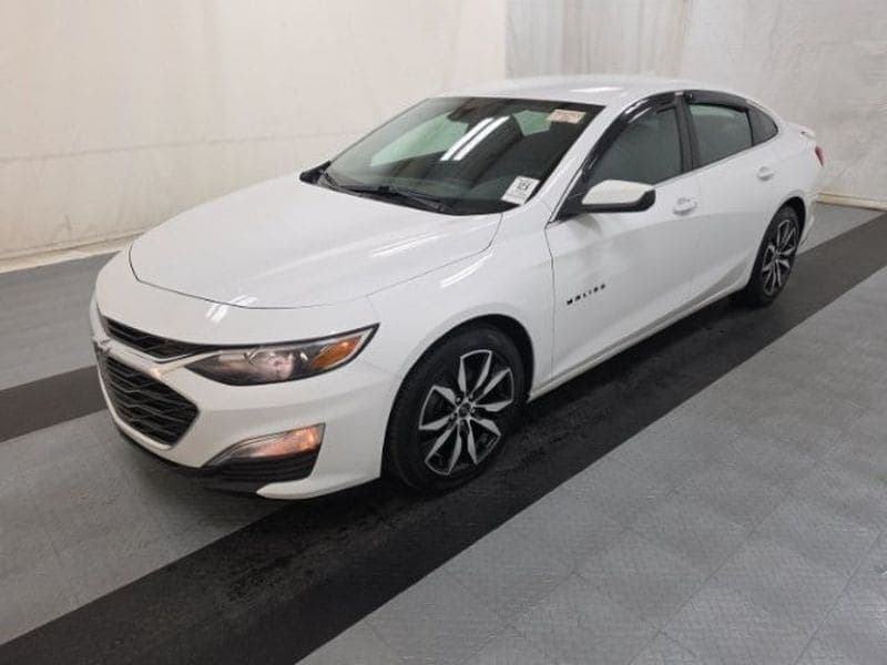 2023 Chevrolet Malibu RS — photo 1 of 8
