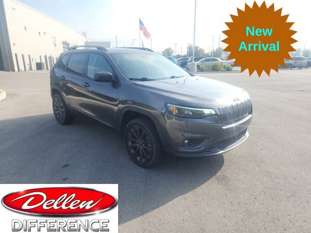 2021 Jeep Cherokee Latitude Lux — photo 1 of 16