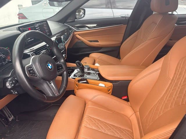 2023 BMW 5 Series 530i xDrive — photo 1 of 4