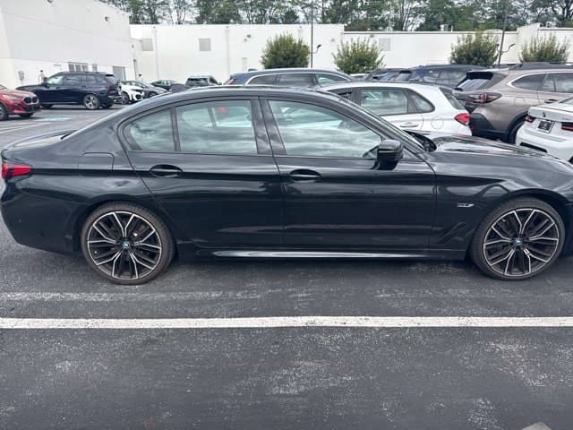 2023 BMW 5 Series 530e — photo 1 of 3