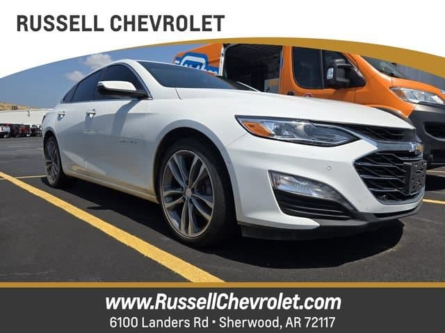 2022 Chevrolet Malibu Premier — photo 1 of 12