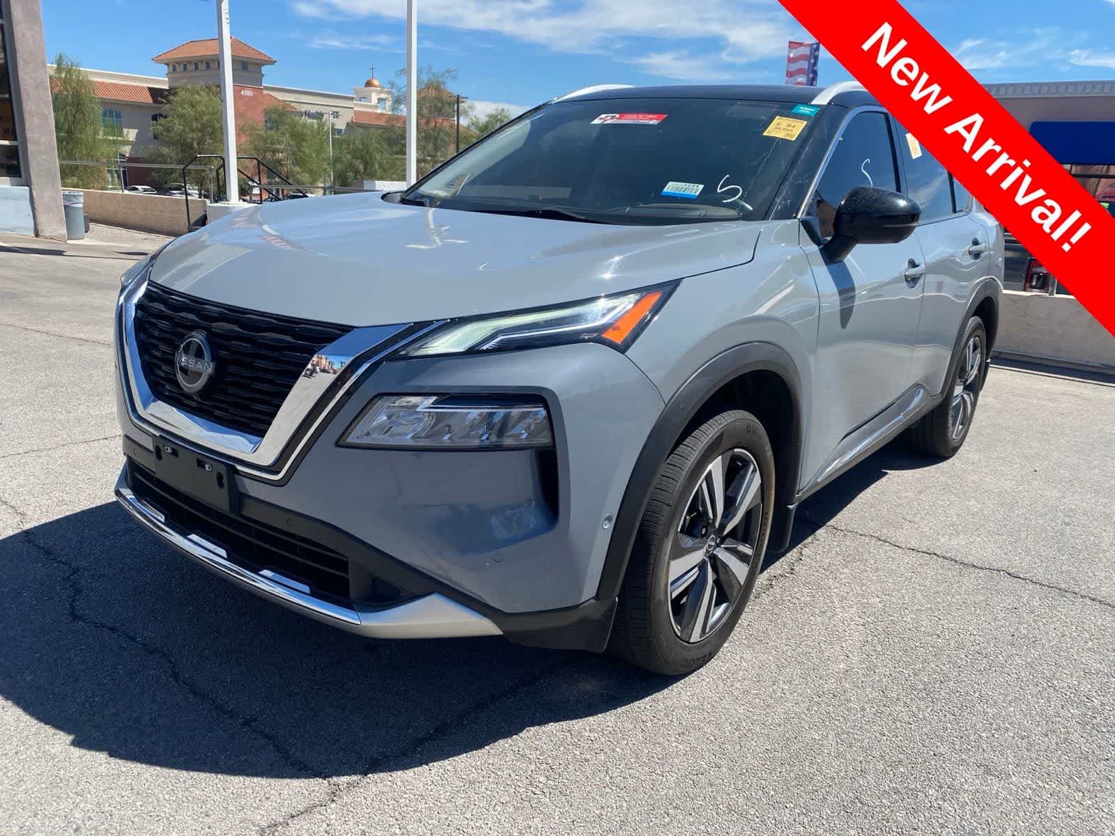 2023 Nissan Rogue Platinum — photo 1 of 16