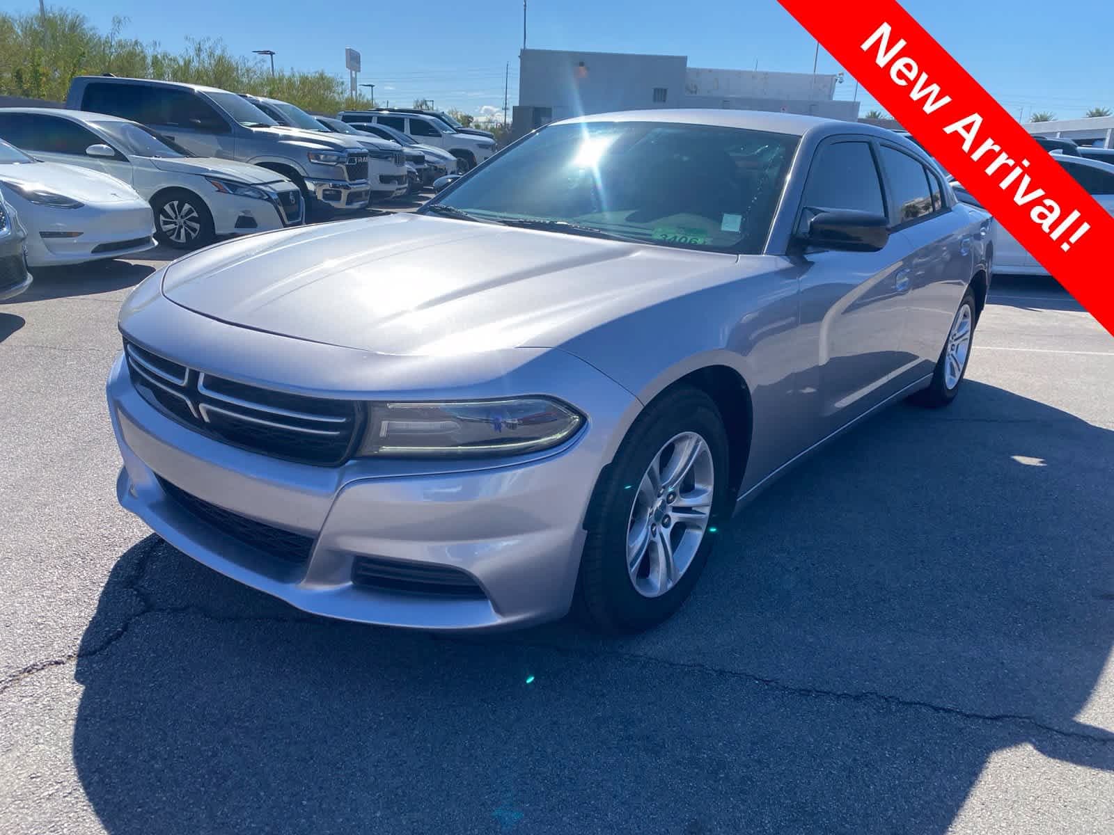 2015 Dodge Charger SE — photo 1 of 15
