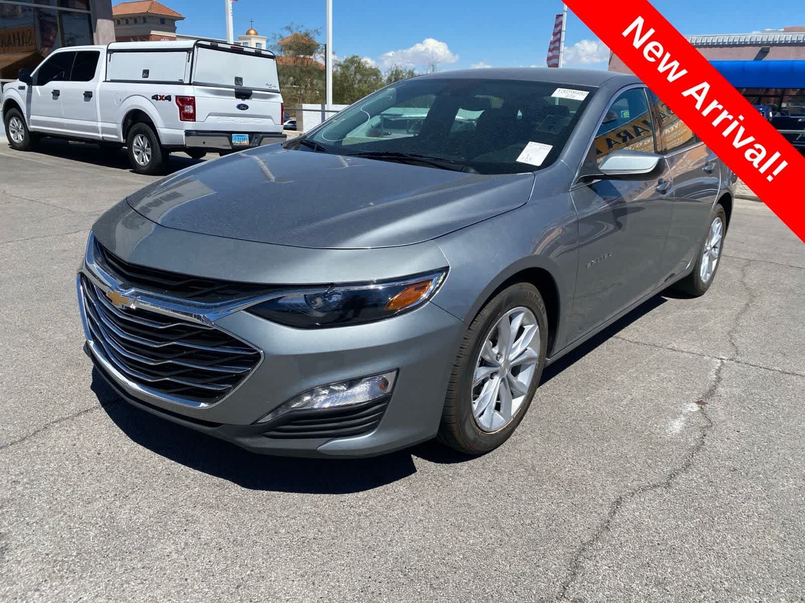 2025 Chevrolet Malibu LT — photo 1 of 15