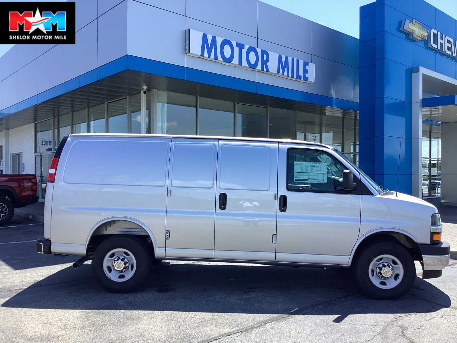 2026 Chevrolet Express Cargo Van Base — photo 1 of 39