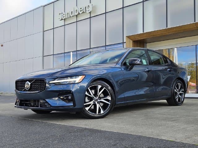 2025 Volvo S60 Plus — photo 1 of 13
