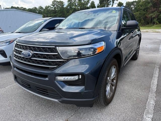 2024 Ford Explorer XLT — photo 1 of 8