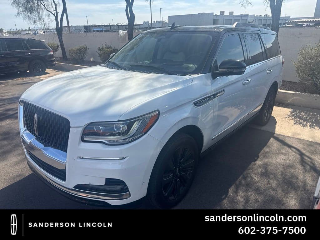 2023 Lincoln Navigator Black Label — photo 1 of 2