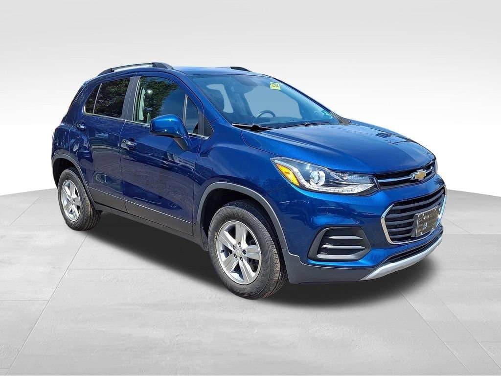 2020 Chevrolet Trax LT — photo 1 of 36