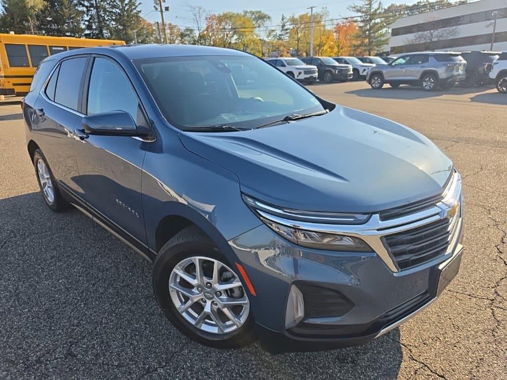 2024 Chevrolet Equinox LT — photo 1 of 39