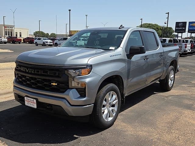 2026 Chevrolet Silverado 1500 Custom — photo 1 of 18