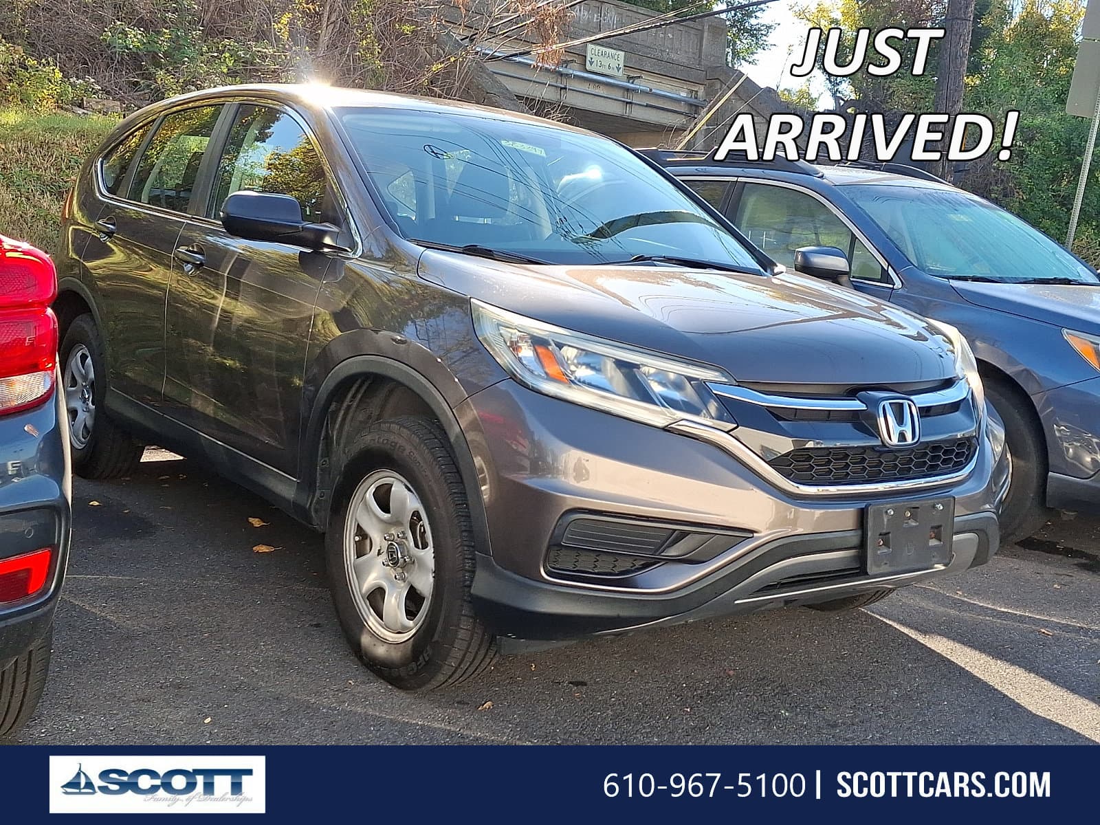 2015 Honda CR-V LX — photo 1 of 4