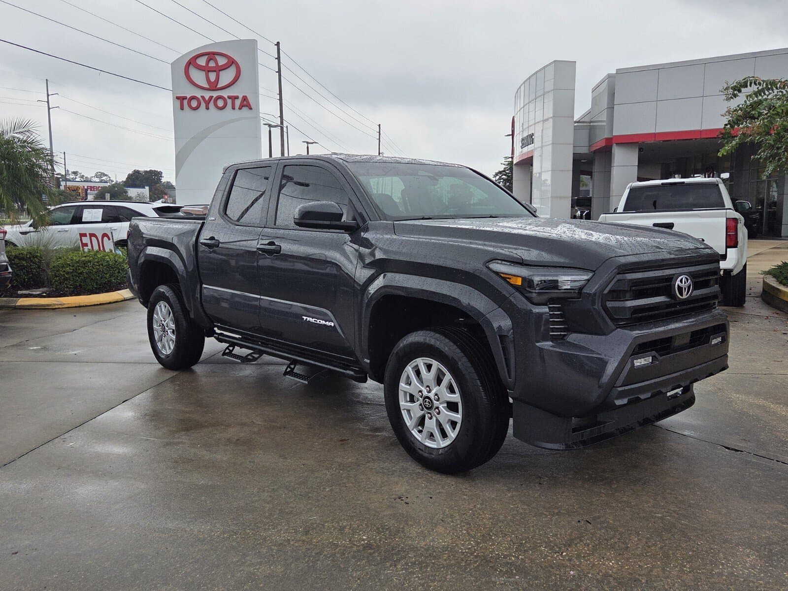 2025 Toyota Tacoma 2WD SR5 — photo 1 of 26