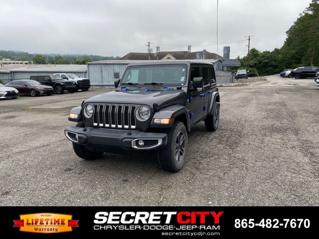2023 Jeep Wrangler Sahara — photo 1 of 20