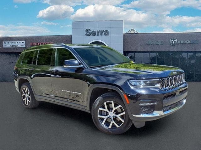 2023 Jeep Grand Cherokee L Limited — photo 1 of 32