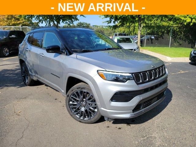 2024 Jeep Compass Limited — photo 1 of 10