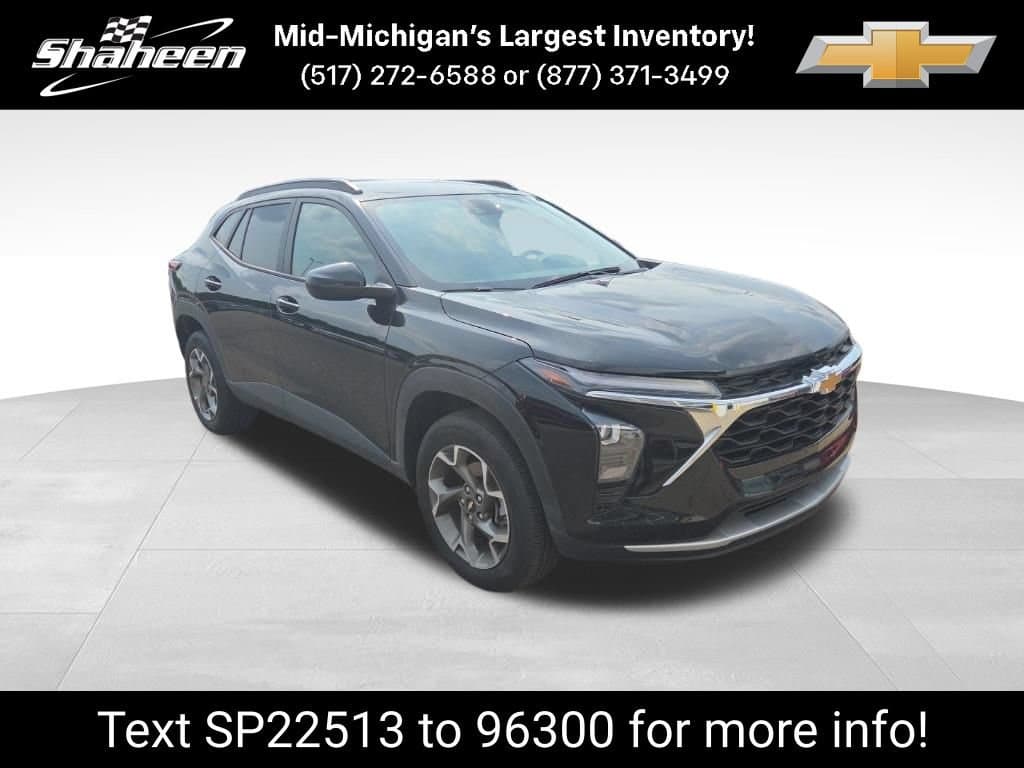 2025 Chevrolet Trax LT — photo 1 of 23