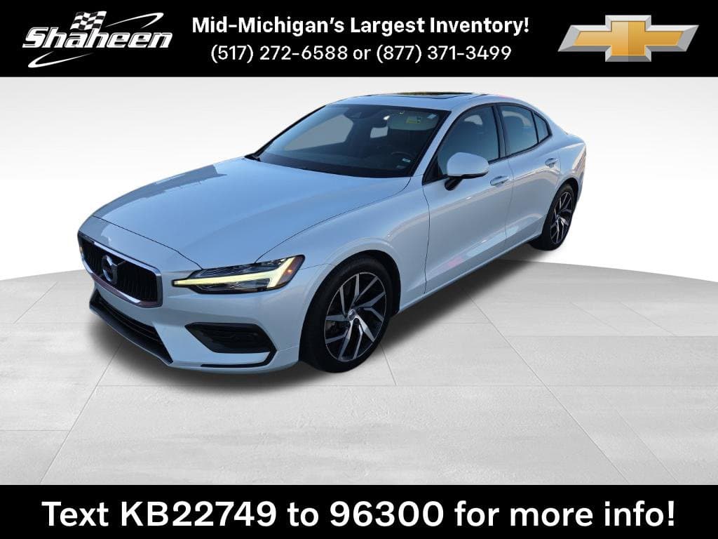 2020 Volvo S60 Momentum — photo 1 of 17