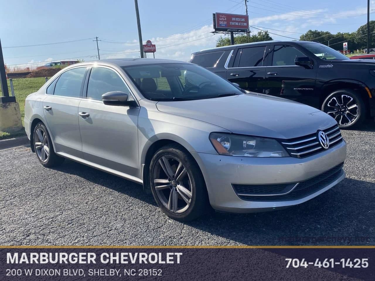 2014 Volkswagen Passat SE — photo 1 of 11