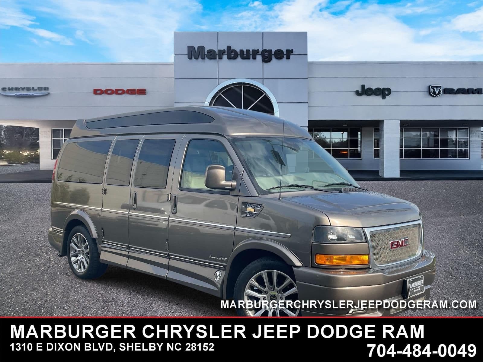 2021 GMC Savana 2500 Work Van — photo 1 of 33