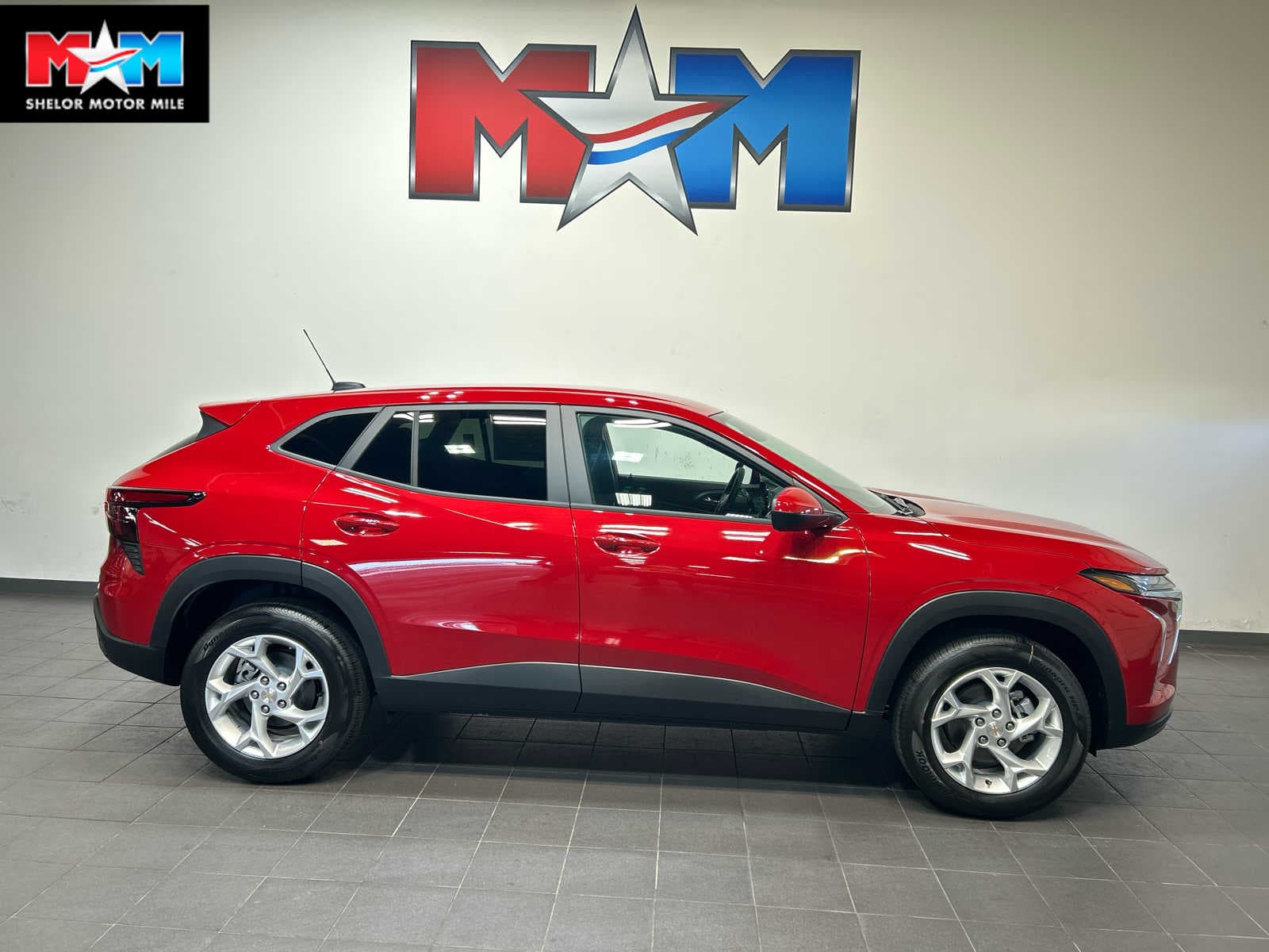 2026 Chevrolet Trax LS — photo 1 of 40