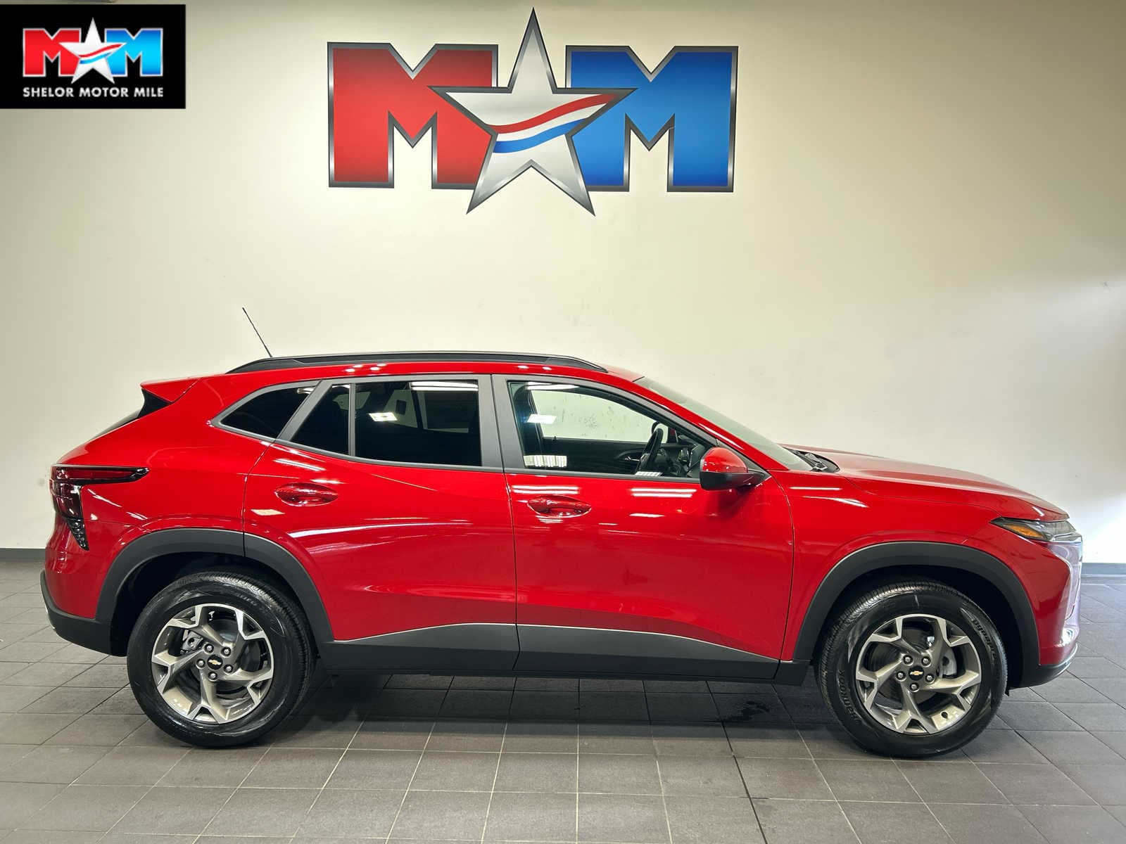 2026 Chevrolet Trax LT — photo 1 of 41