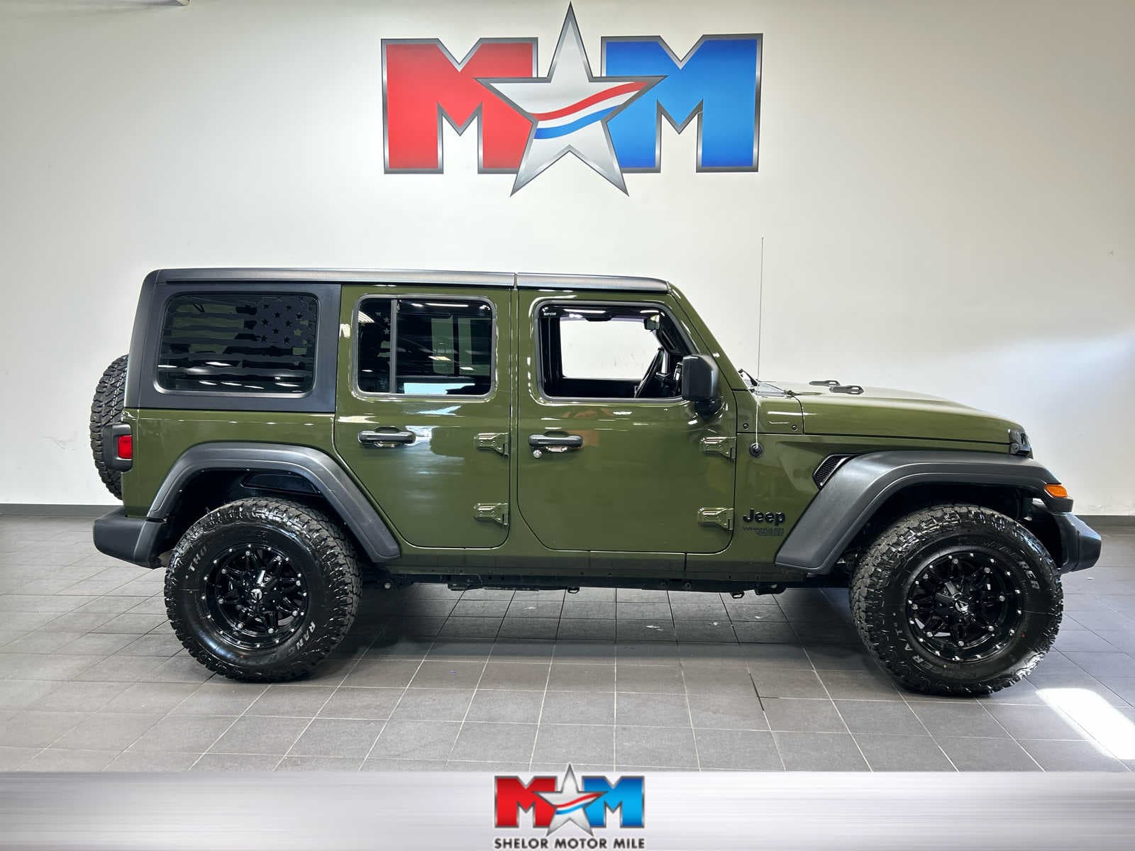 2021 Jeep Wrangler Unlimited Sport — photo 1 of 10